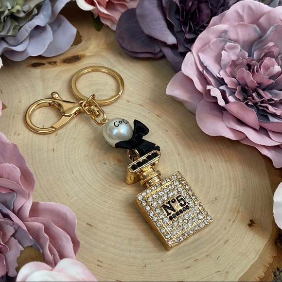 Chic Crystal Perfume Bottle Keychain Charm - Picture 9 of 16